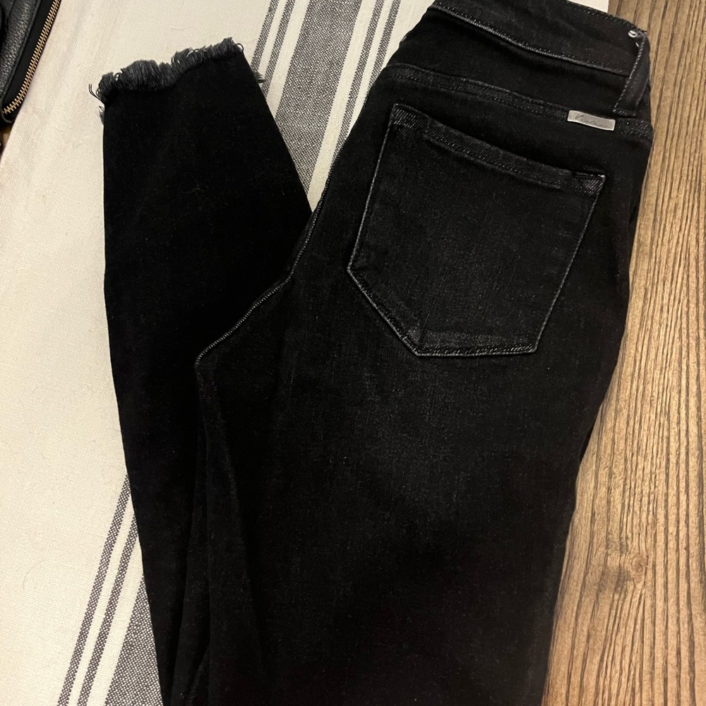 Black KanCan size 27/7